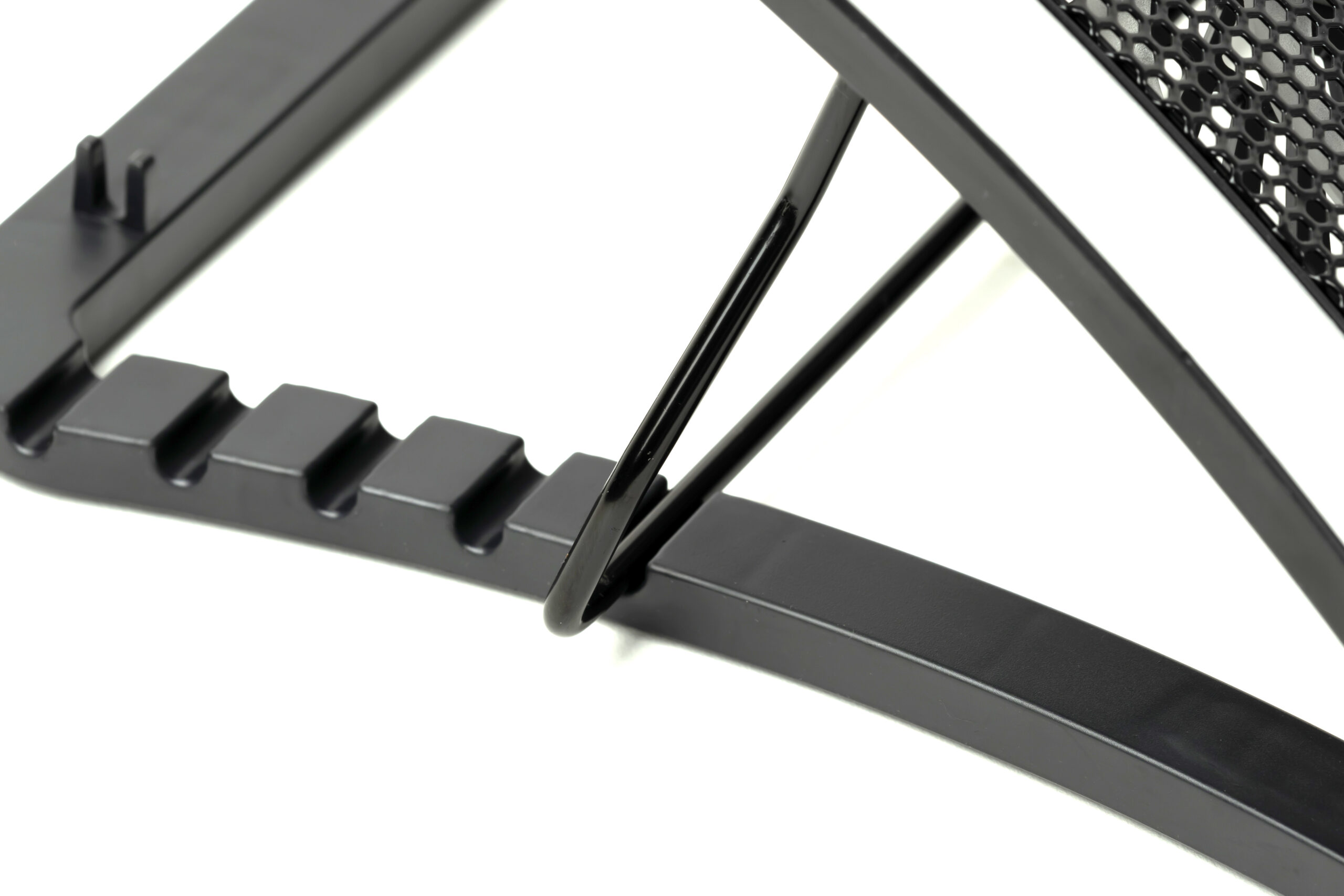 HAVIT F2051 Laptop Cooling Pad – Dual Fan Cooler with Blue LED & Adjustable Stand - Image 5